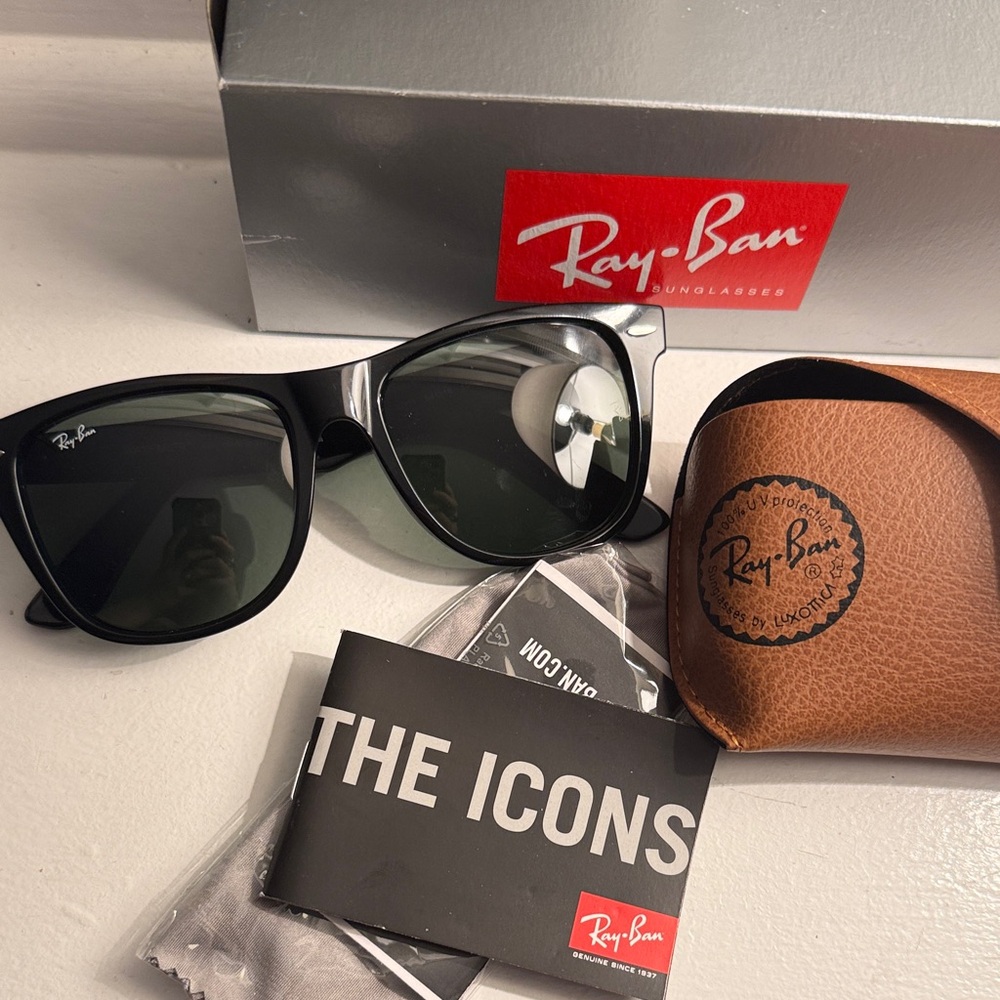 Ray-Ban Black Frame Sunglasses with Dark Green Lenses